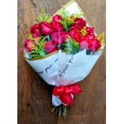 BUQUÊ ESPECIAL COM 30  ROSAS VERMELHAS